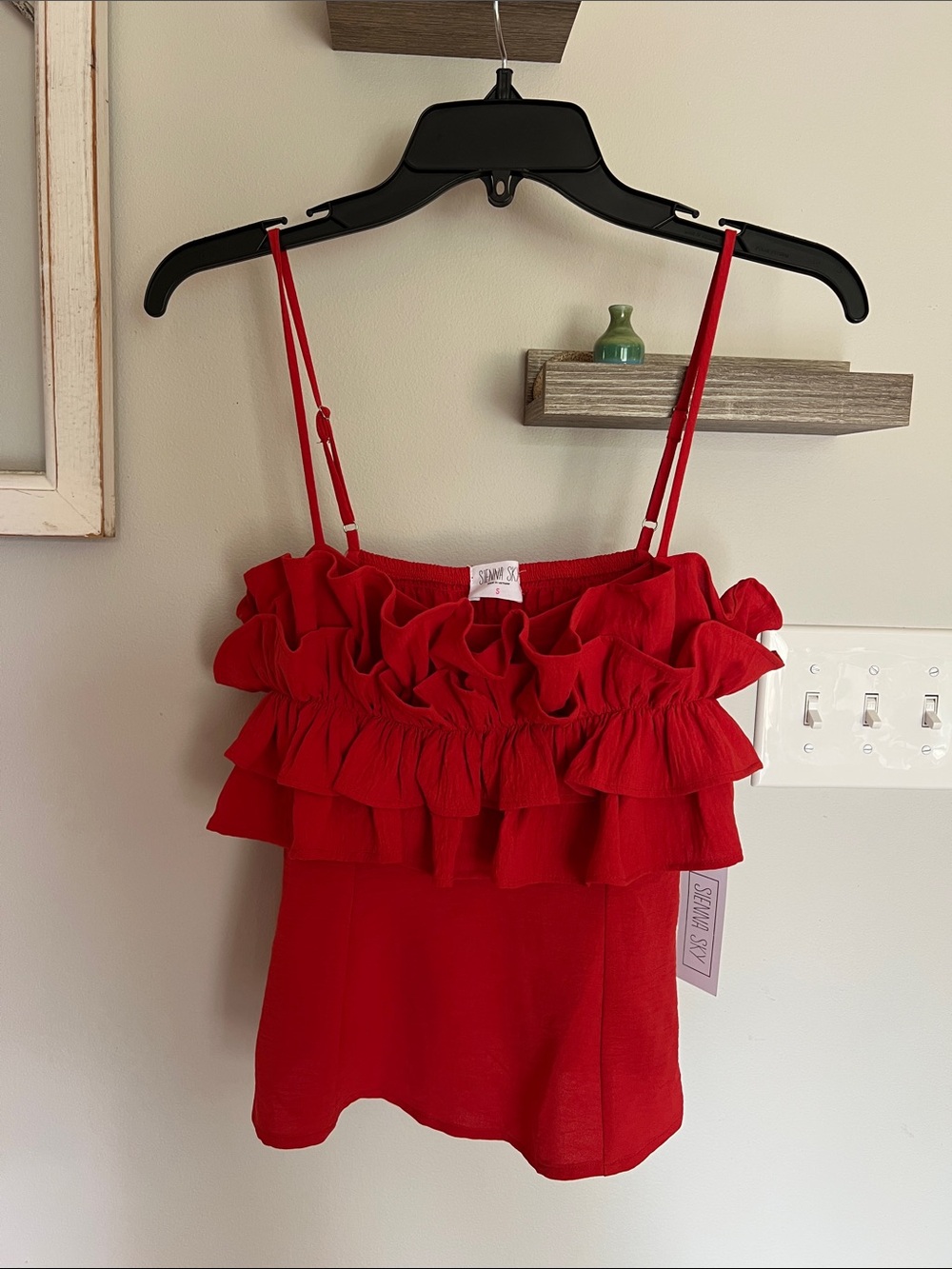 💃NWT Sienna Sky Red Camisole💃